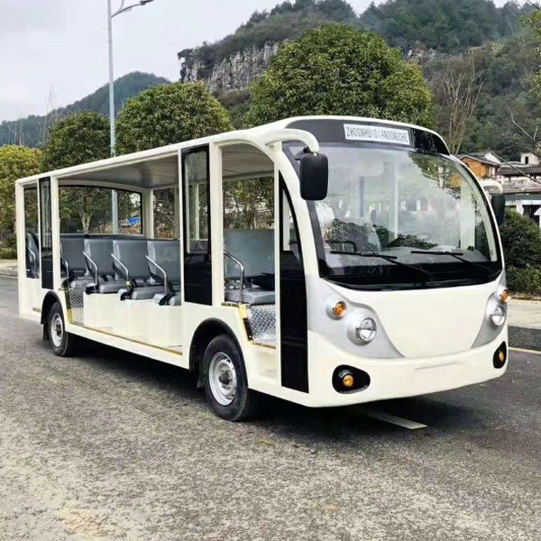 二十三座燃油观光车